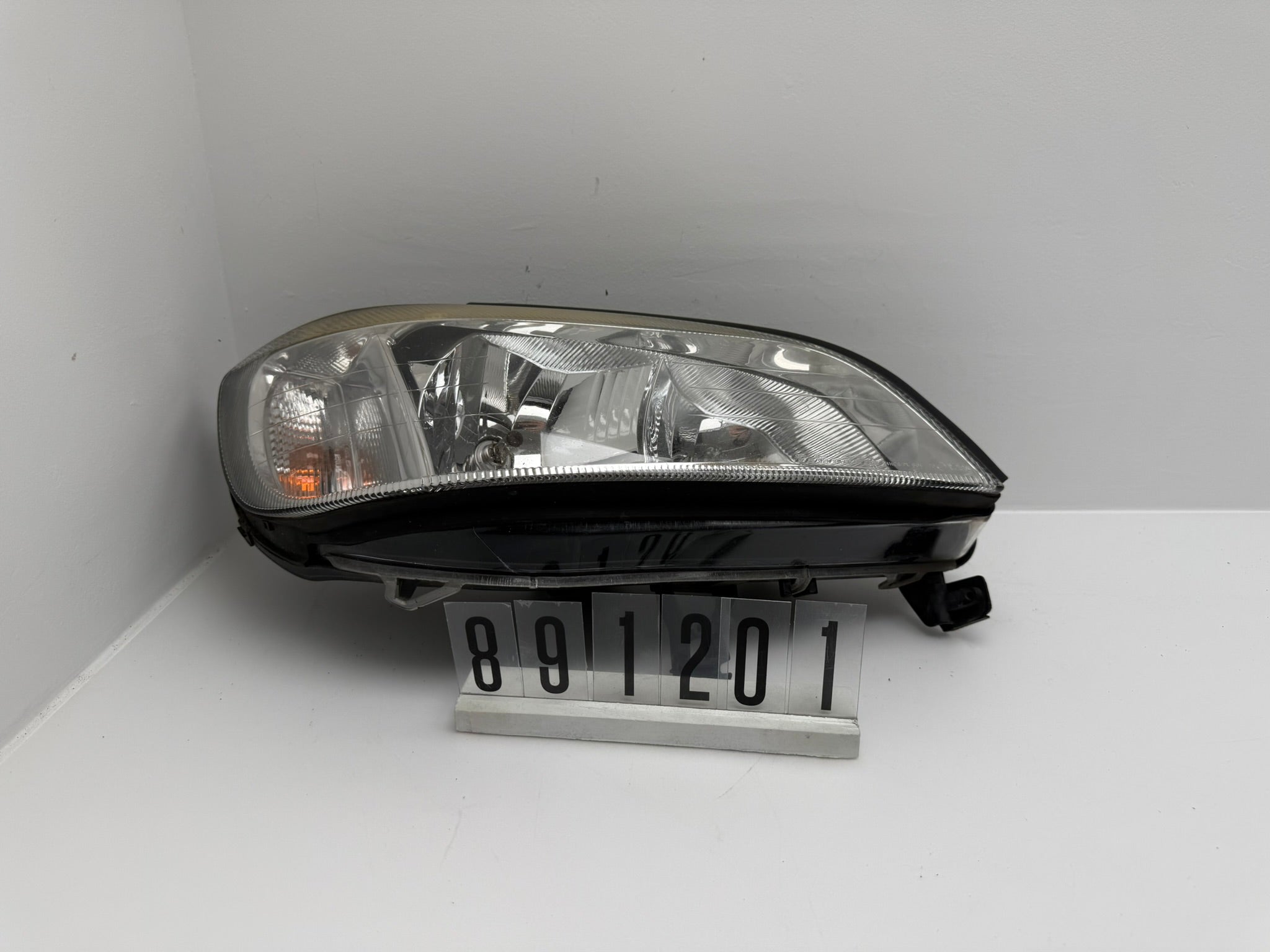 89100055; 891 2 01; 168 OPEL Zafira A Scheinwerfer Halogen rechts