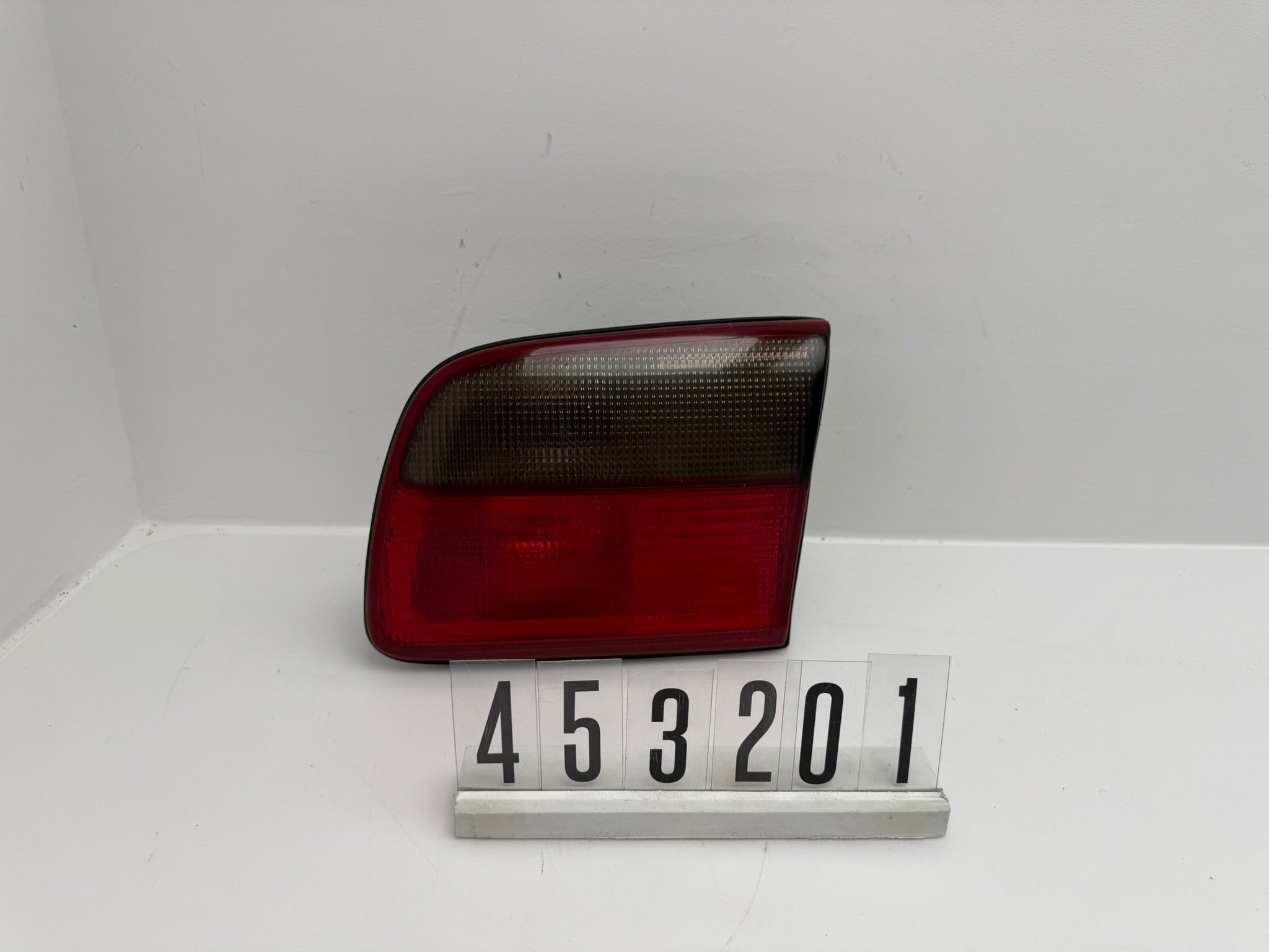 45300; 453 2 01; 172 OPEL OMEGA B Innenrückleuchte Rechts