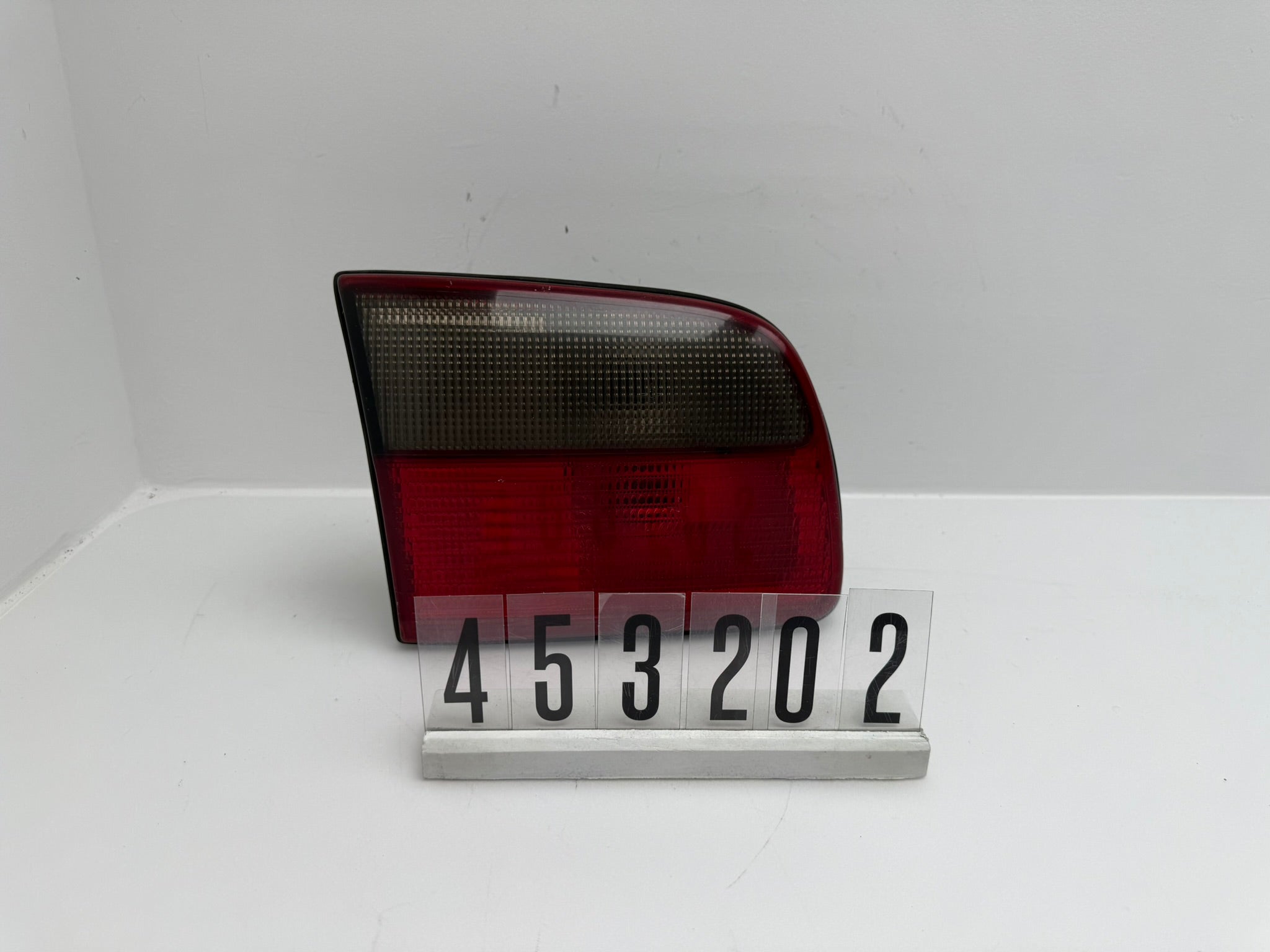 45299; 453 2 02; 172 OPEL OMEGA B Innenrückleuchte RLinks