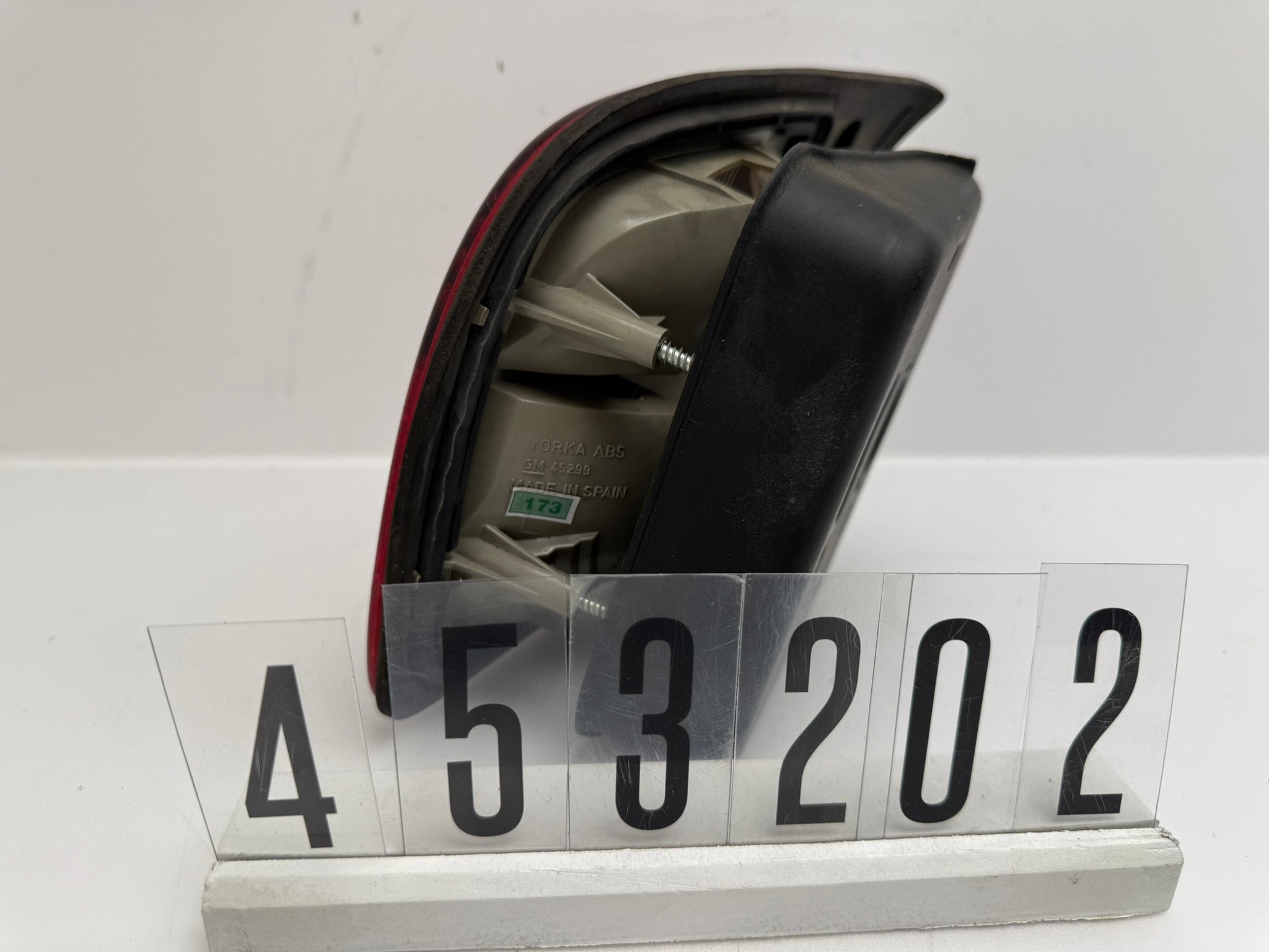 45299; 453 2 02; 172 OPEL OMEGA B Innenrückleuchte RLinks