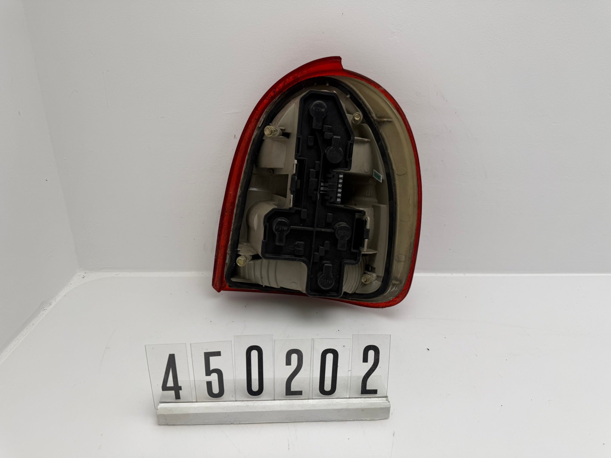 45021; 450 2 02; 175 Opel Corsa B Rückleuchte Links