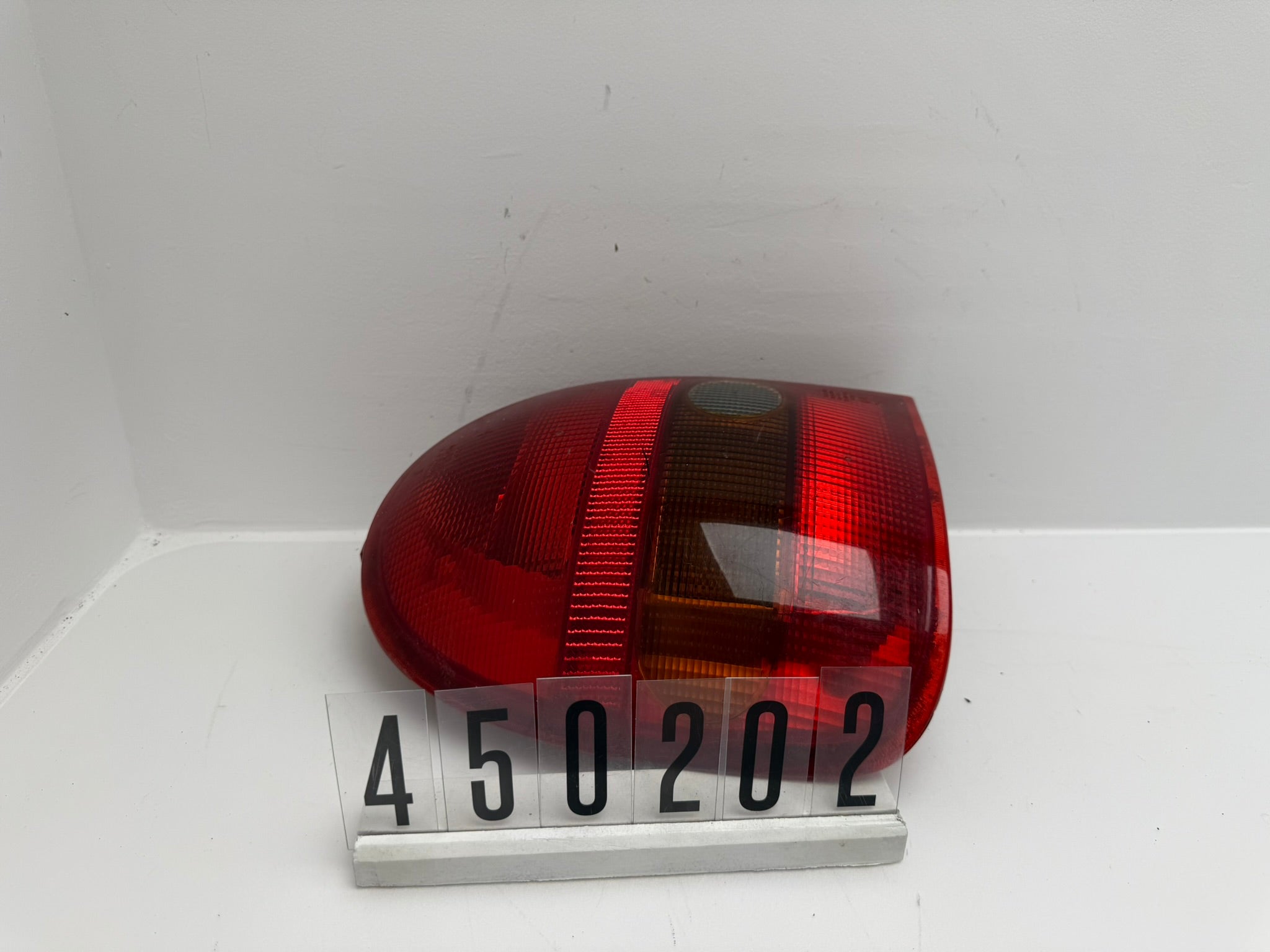 45021; 450 2 02; 175 Opel Corsa B Rückleuchte Links