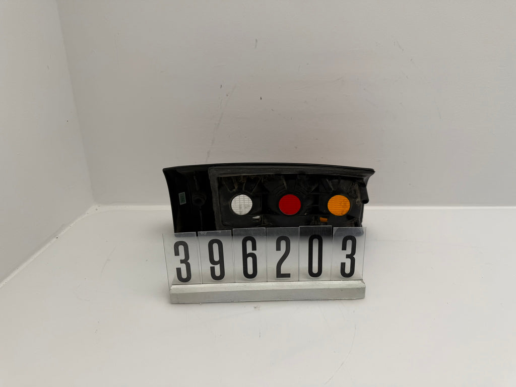 396 082;396 2 02-03; 183-184 OPEL KADETT D Rückleuchte rechts