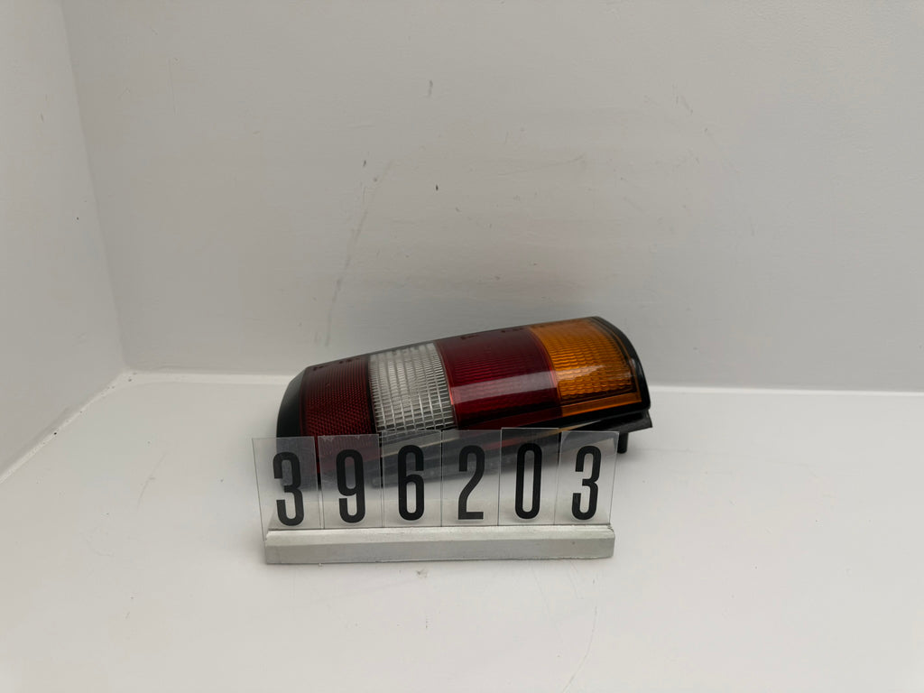 396 082;396 2 02-03; 183-184 OPEL KADETT D Rückleuchte rechts