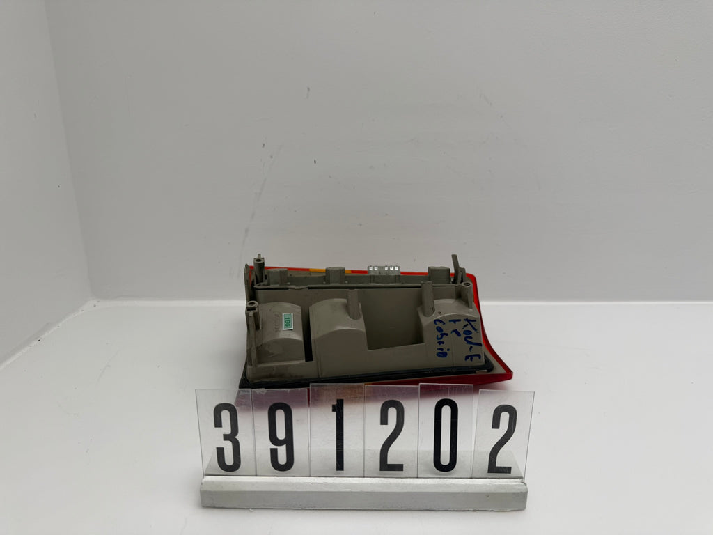 395.334; 391 2 02; 185-186 Opel Kadett E Rückleuchte rechts