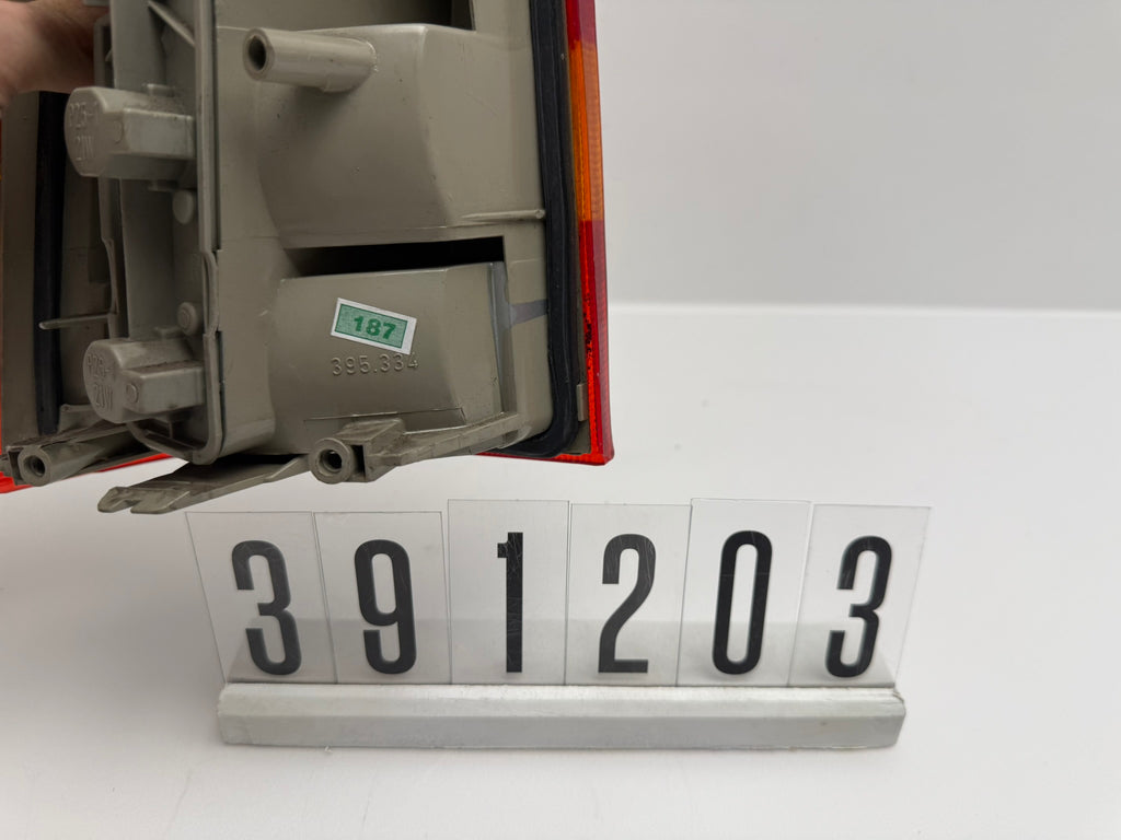 395.334; 391 2 02; 185-186 Opel Kadett E Rückleuchte rechts