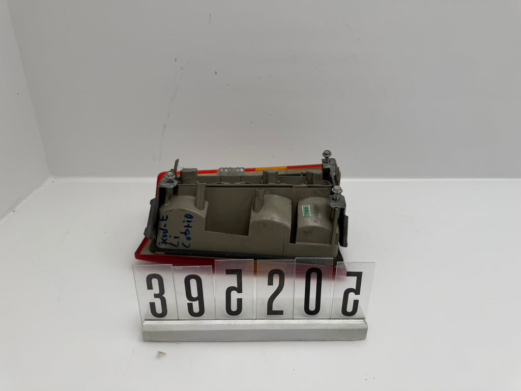 395.335; 391 2 05-08; 189-192 Opel Kadett E Rückleuchte Links