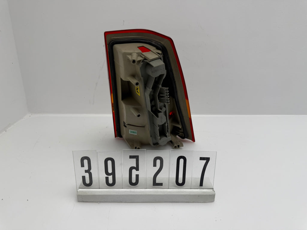 395.335; 391 2 05-08; 189-192 Opel Kadett E Rückleuchte Links