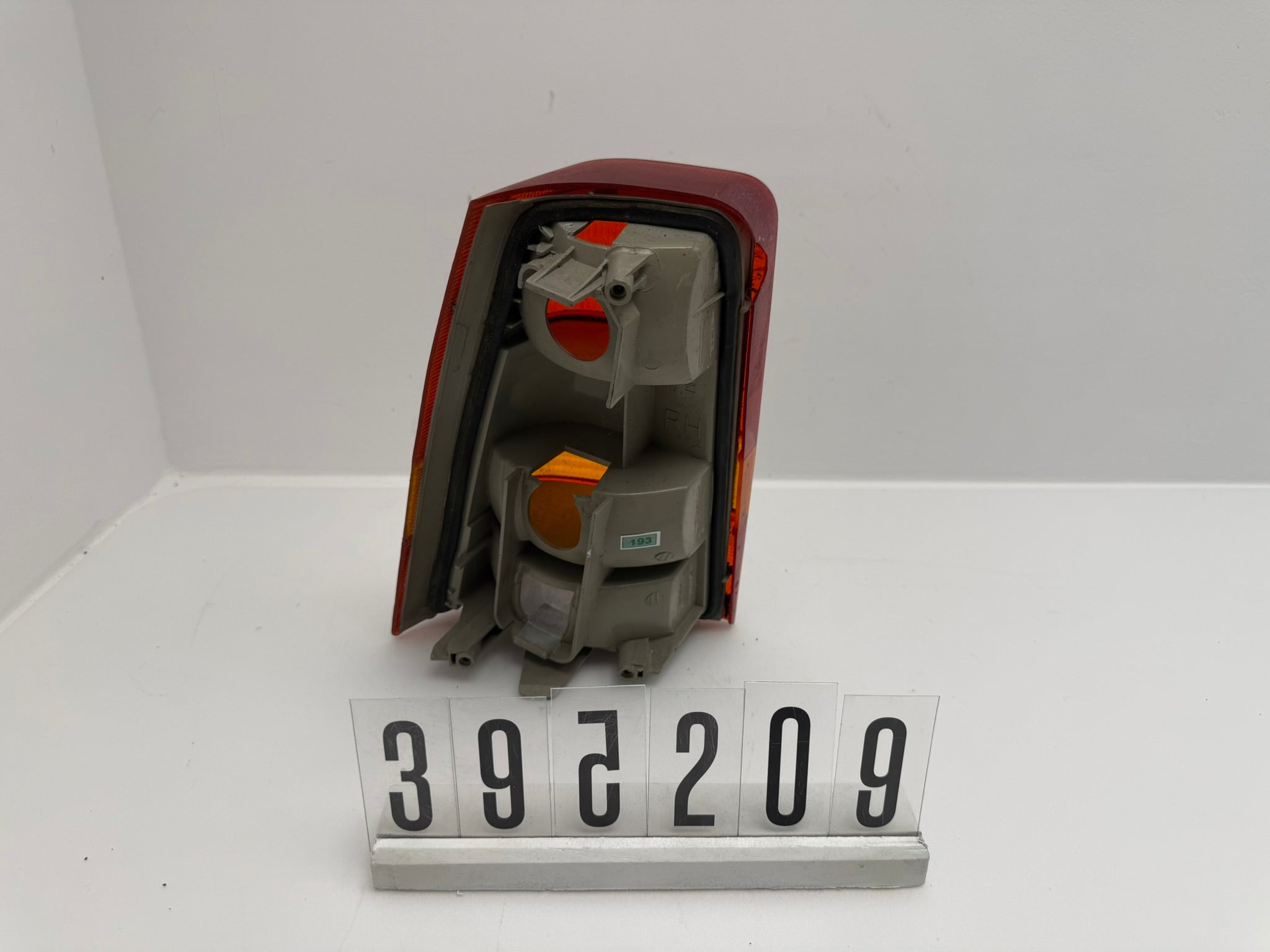 395.462; 395 2 09; 193 Opel Kadett E Rückleuchte rechts Yorka