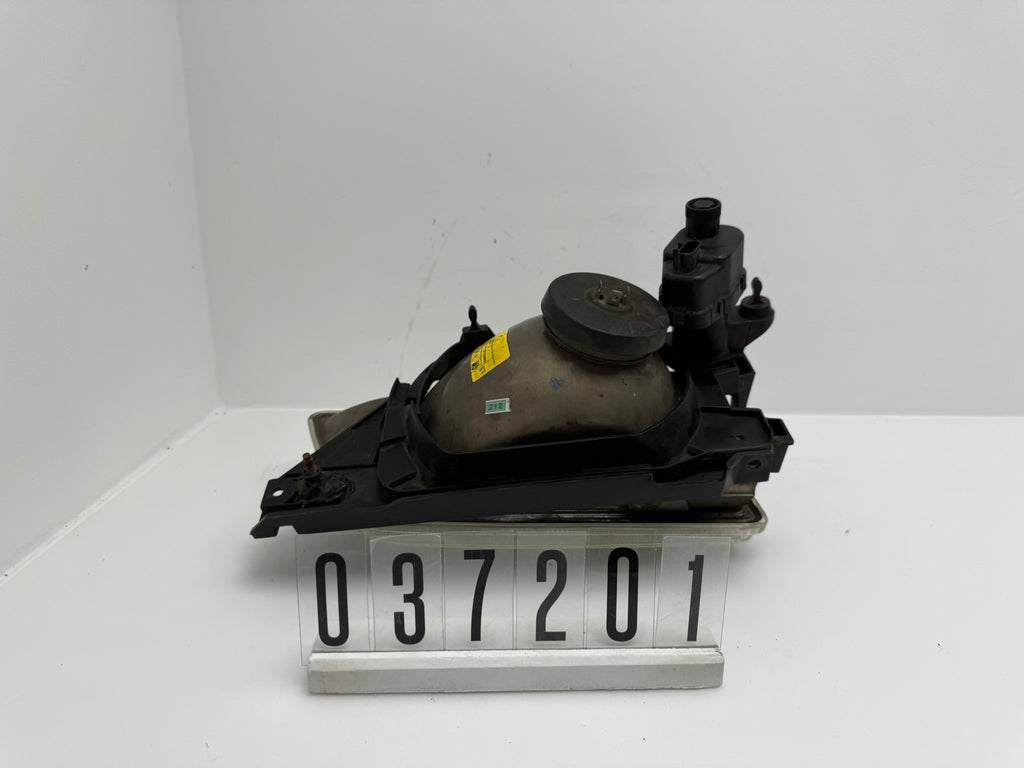 3.805.381 / 3.755.381; 038 2 01-02 / 037 2 01; 212-214 Opel Kadett E 09/84-08/91 H4 Scheinwerfer Links