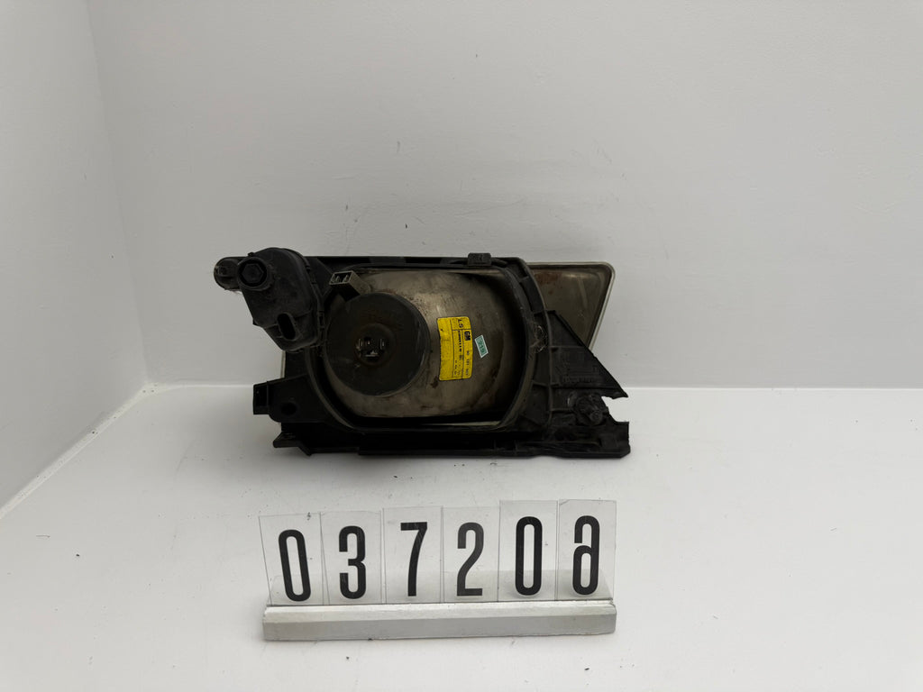 3.754.381; 037 2 05-08; 218-221 Opel Kadett E Scheinwerfer