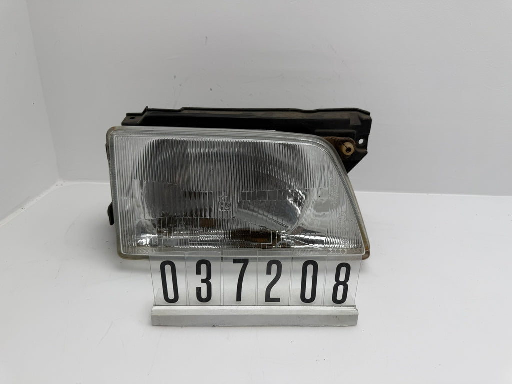 3.754.381; 037 2 05-08; 218-221 Opel Kadett E Scheinwerfer