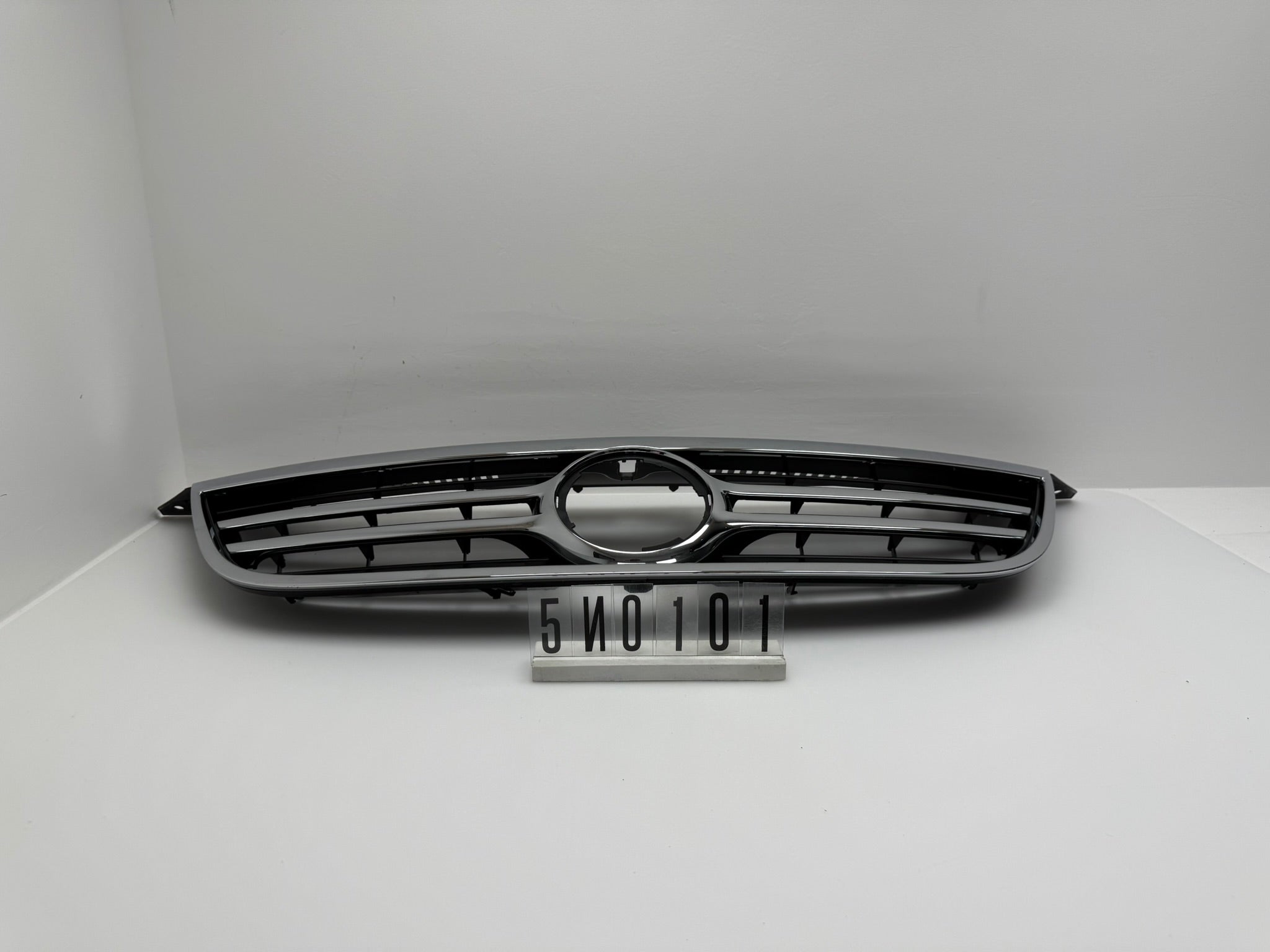 5N0 853 653; 5N0 1 01; 225 Volkswagen Tiguan Kühlergrill