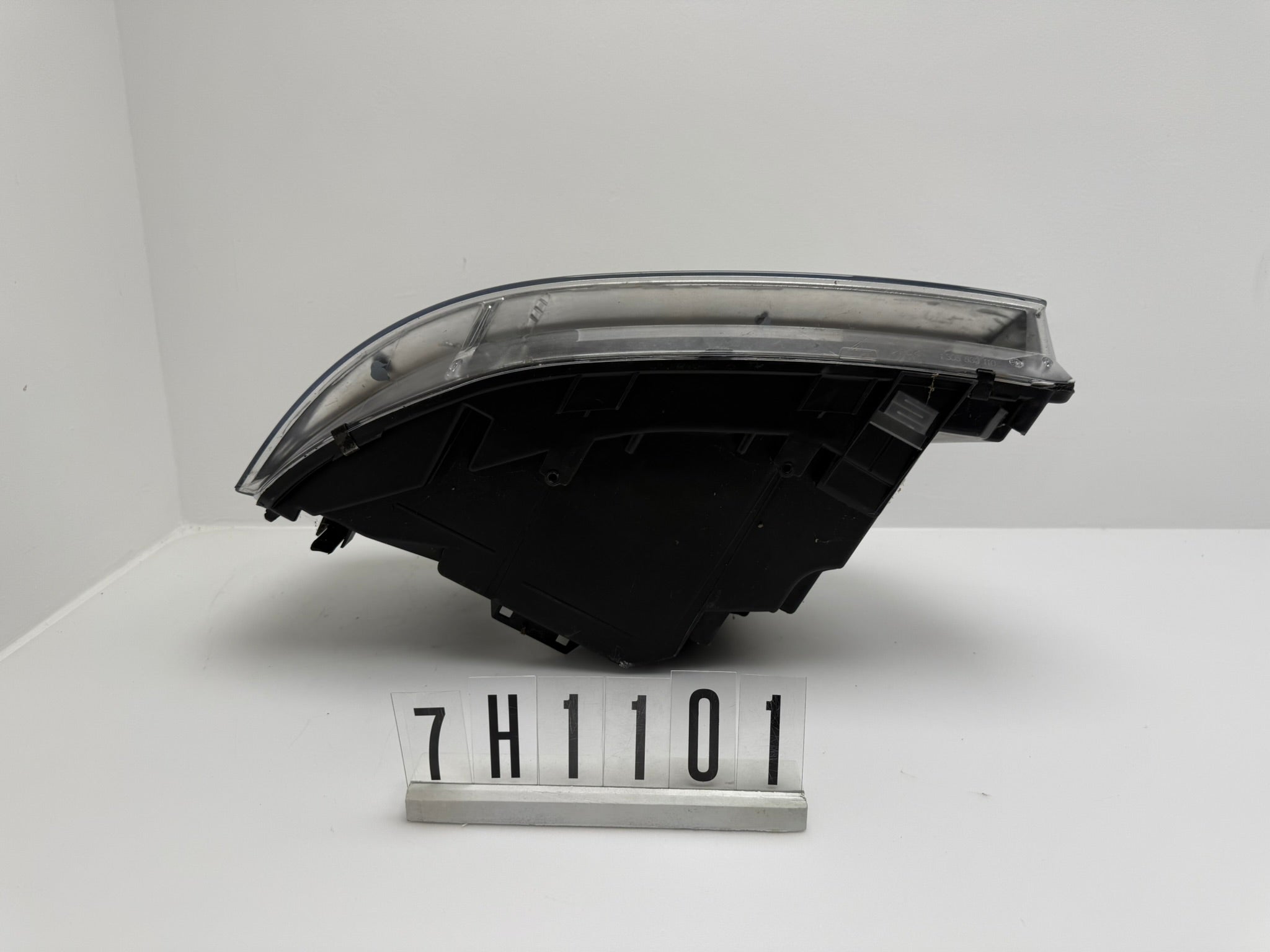 7H1 941 016 N / 7H1 941 016 S; 7H1 2 0-02; 226/228 VW TV T5 Scheinwerfer rechts