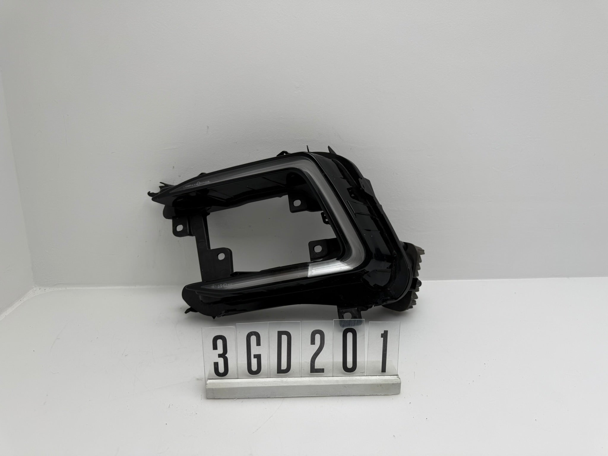 3GD941055A; 3GD 2 01; 232  VW Passat B8 Facelift LED Tagfahrleuchte Links