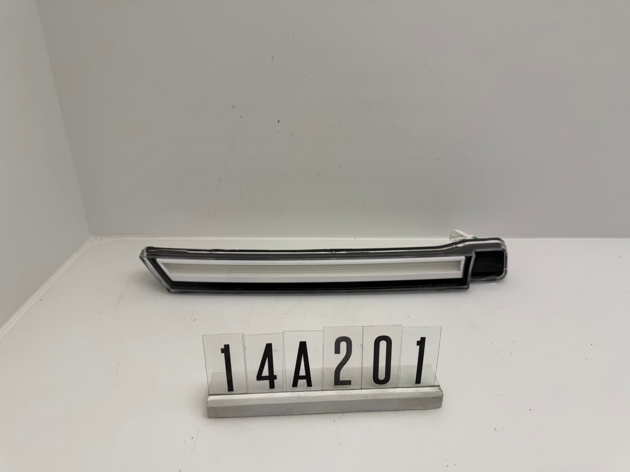 14A 941 654; 14A 2 01; 236 VW ID.7 LED Lichtleiste vorne rechts