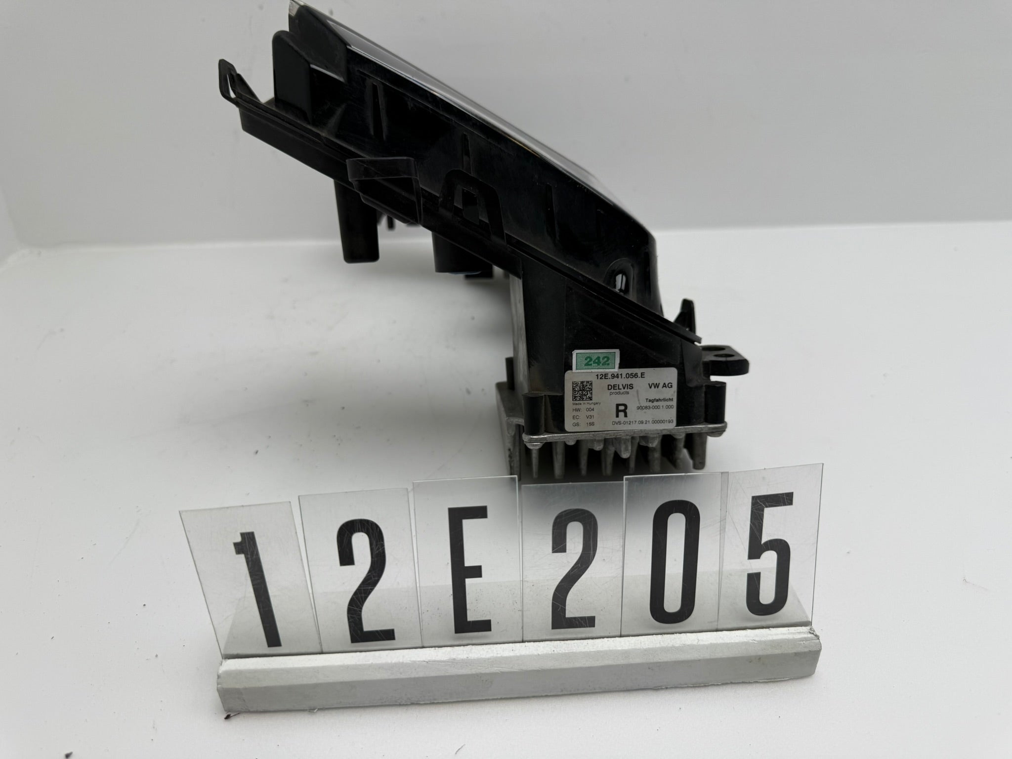 12E 941 056 E; 12E 2 05; 242 VW Up AA Tagfahrlicht Rechts