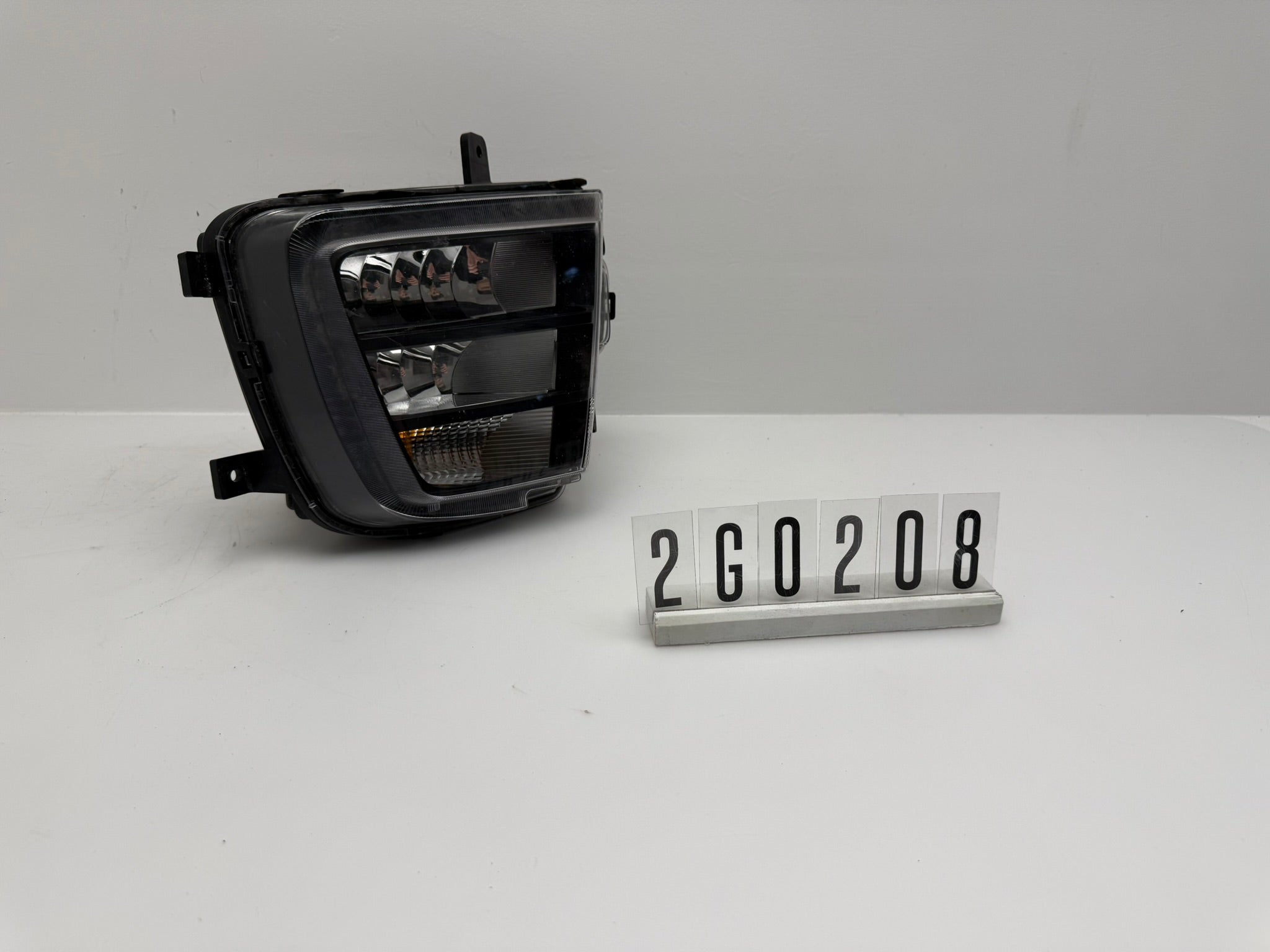 1K8941661H; 2G0 2 08; 255 VW SCIROCCO Nebelscheinwerfer links