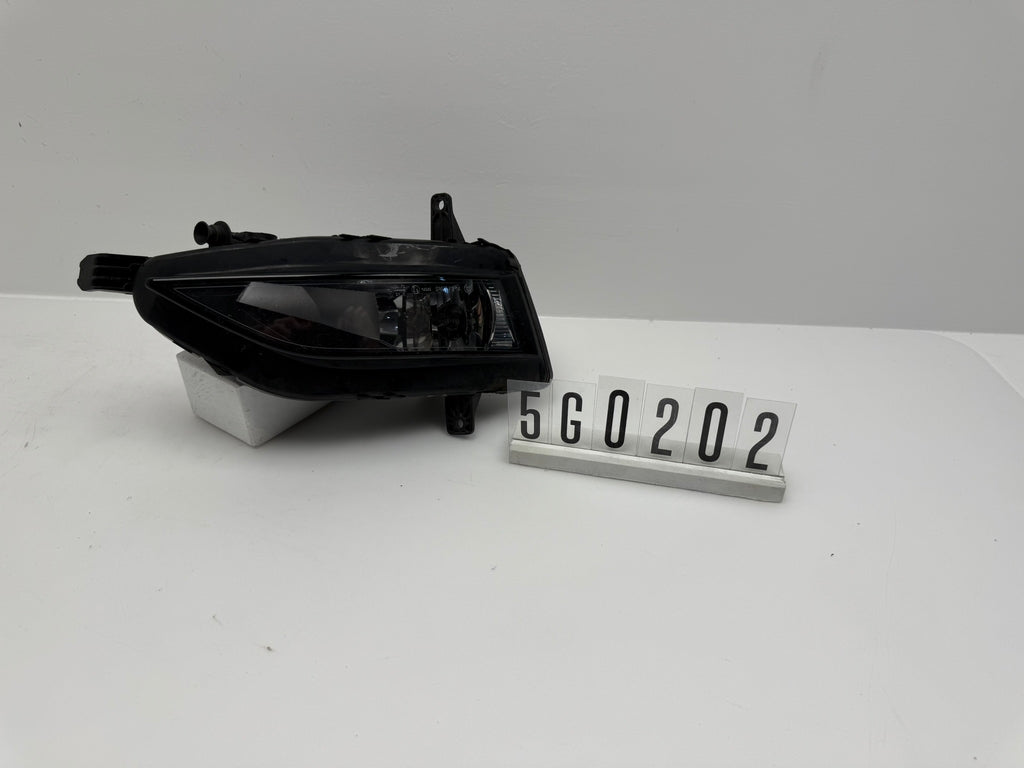 5G0.941.661.F; 5G0 2 02; 258 VW Golf 7 VII Nebelscheinwerfer links