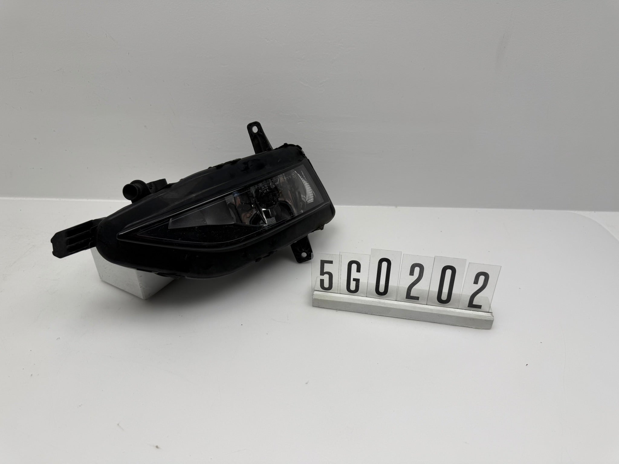 5G0.941.661.F; 5G0 2 02; 258 VW Golf 7 VII Nebelscheinwerfer links
