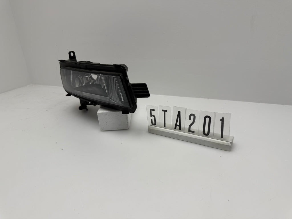 5TA.641.662; 5TA 2 01; 260 VW Touran II 2 Nebelscheinwerfer rechts