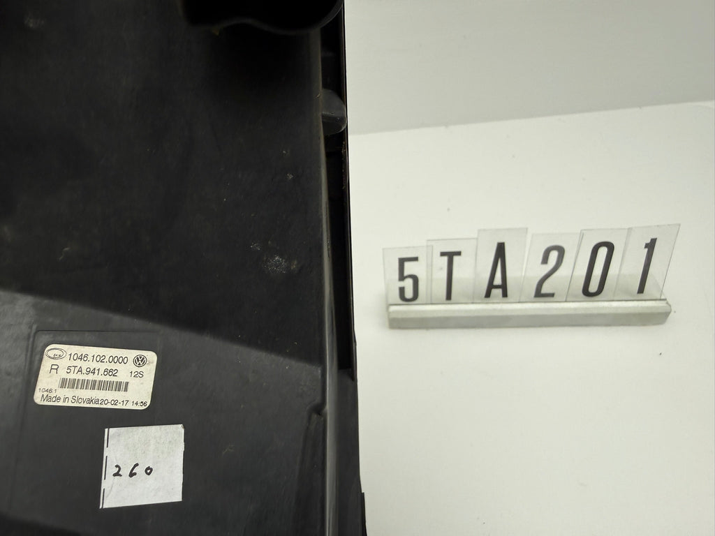 5TA.641.662; 5TA 2 01; 260 VW Touran II 2 Nebelscheinwerfer rechts