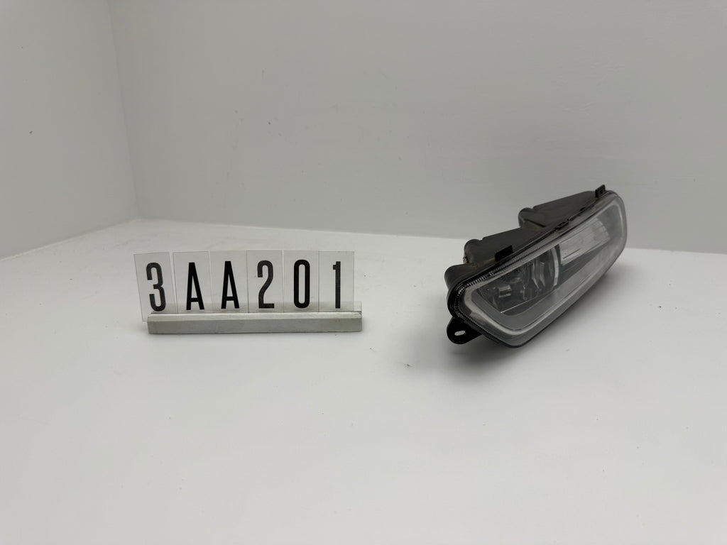 3AA 941 661 E / 1ND 010545-05; 3AA 2 01; 261 VW PASSAT B7 Nebelscheinwerfer links