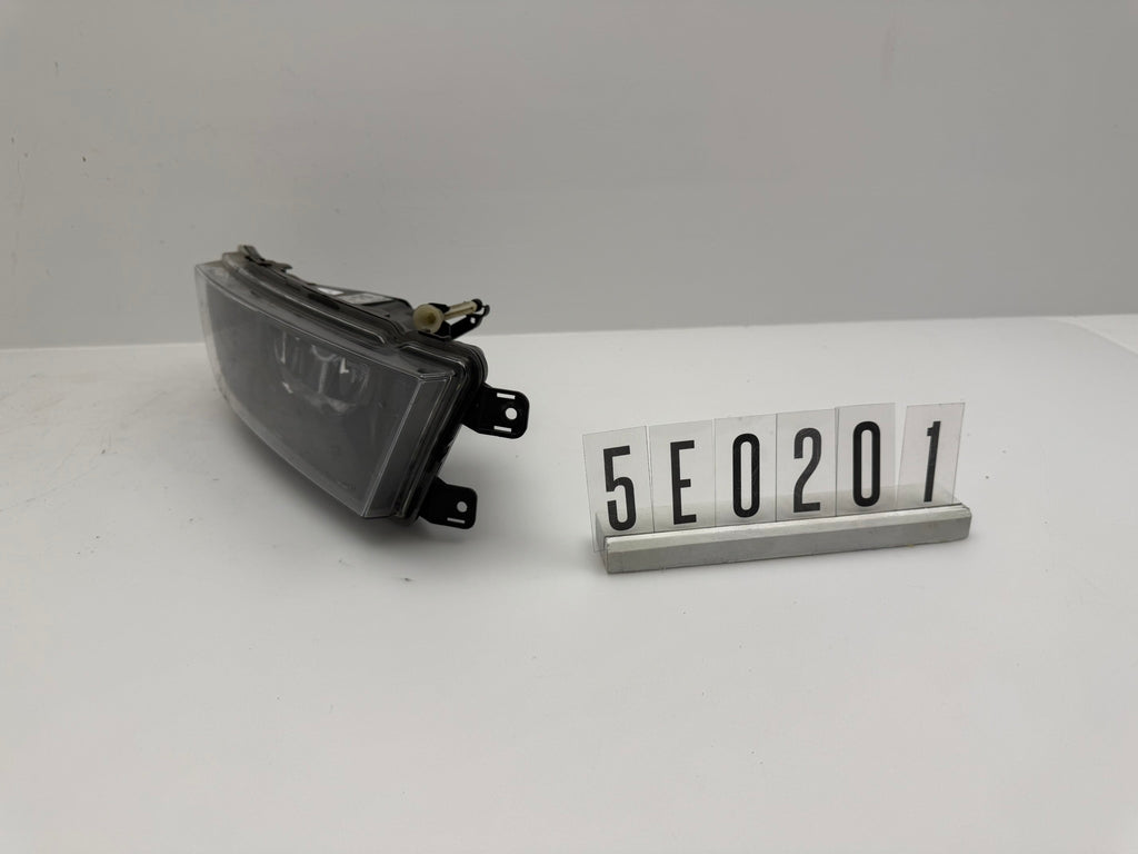 5E0.941.700E; 5E0 2 01; 264 Skoda Octavia III 5E Nebelscheinwerfer rechts