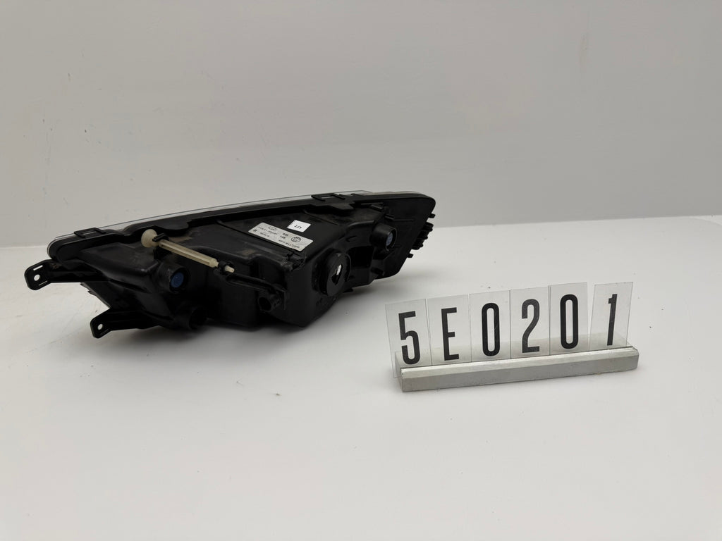 5E0.941.700E; 5E0 2 01; 264 Skoda Octavia III 5E Nebelscheinwerfer rechts