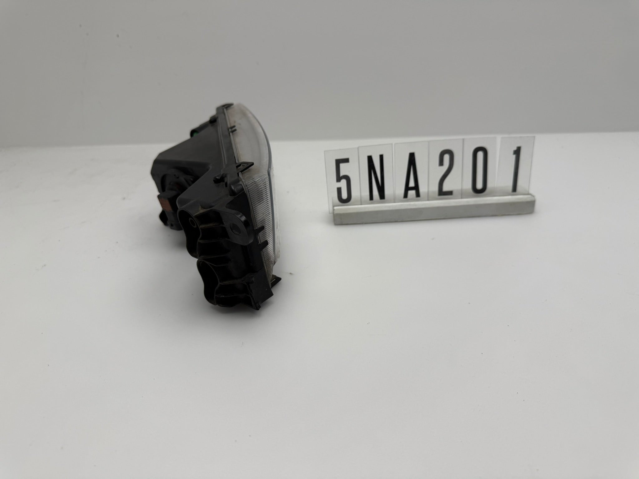 5NA.641.700.A; 5NA 2 01; 263 VW Tiguan II Nebelscheinwerfer rechts