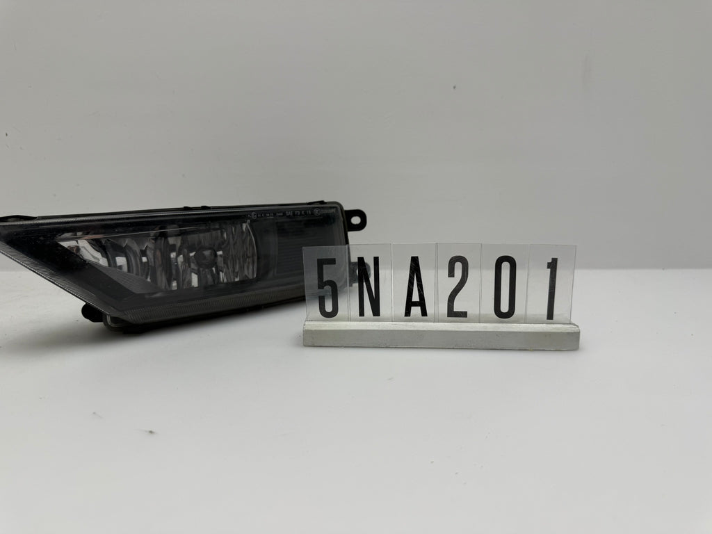 5NA.941.699; 5JA 2 01-02; 267-268 VW TIGUAN AD BW Nebelscheinwerfer links