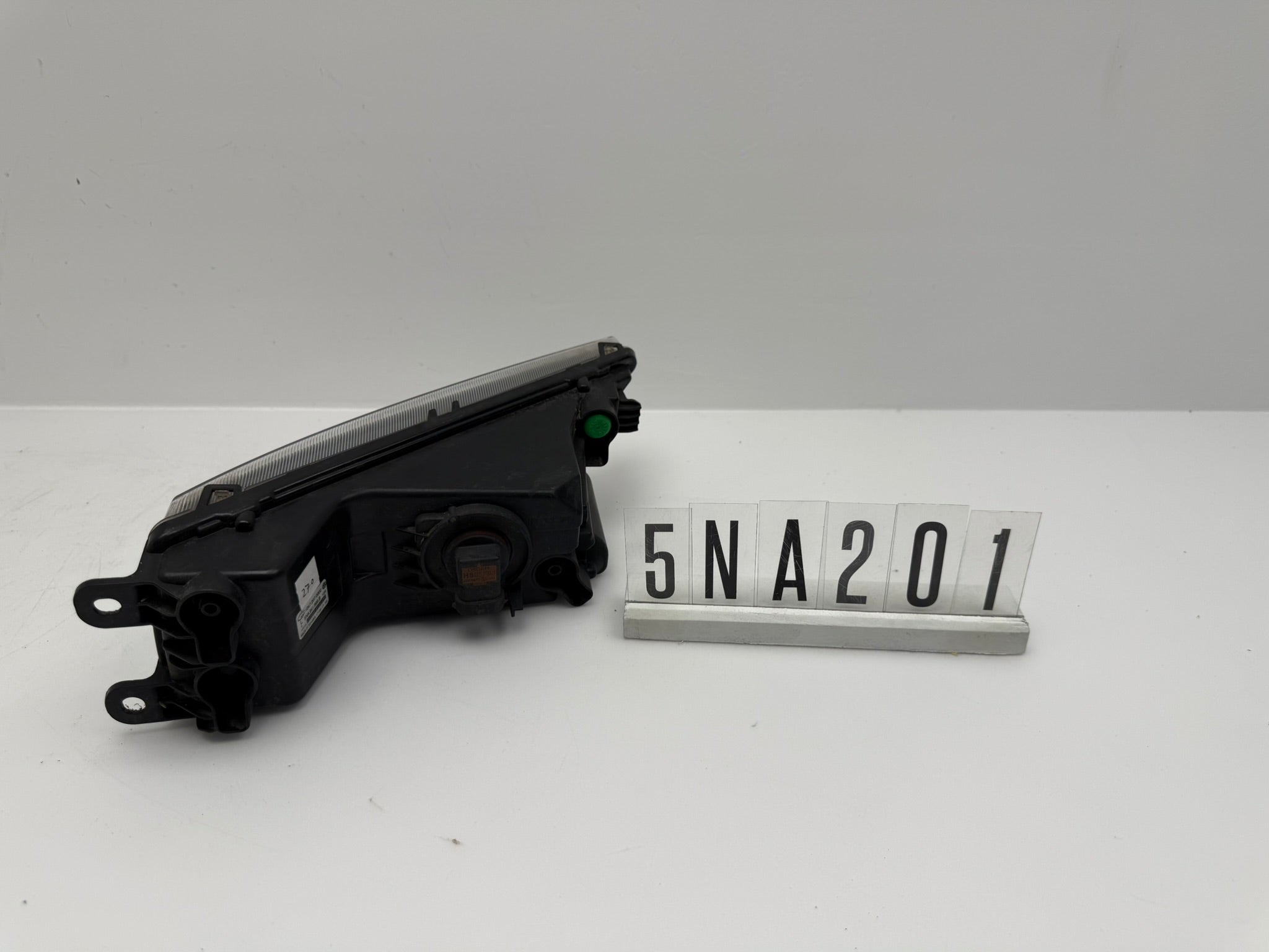 5NA.941.699; 5JA 2 01-02; 267-268 VW TIGUAN AD BW Nebelscheinwerfer links