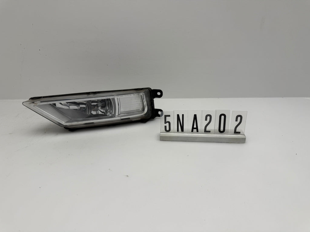 5NA.941.699; 5JA 2 01-02; 267-268 VW TIGUAN AD BW Nebelscheinwerfer links
