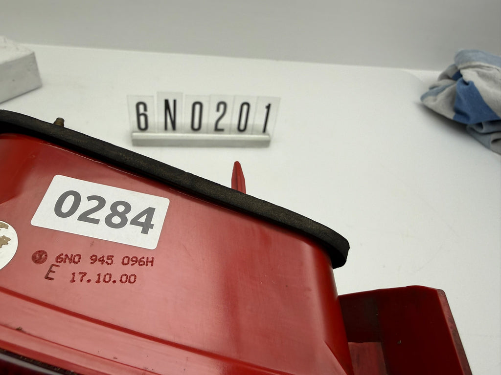6N0 945 096H; 6N0 2 01; 284 VW Polo 6N2 Rückleuchte rechts