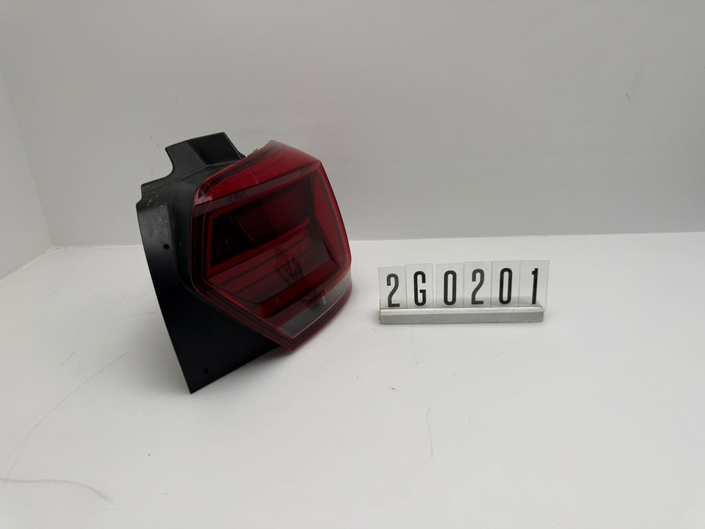 2G0 945 096B / Parts: 2G0 945 112B; 2G0 2 01; 285 VW Polo 6 AW Rückleuchte rechts