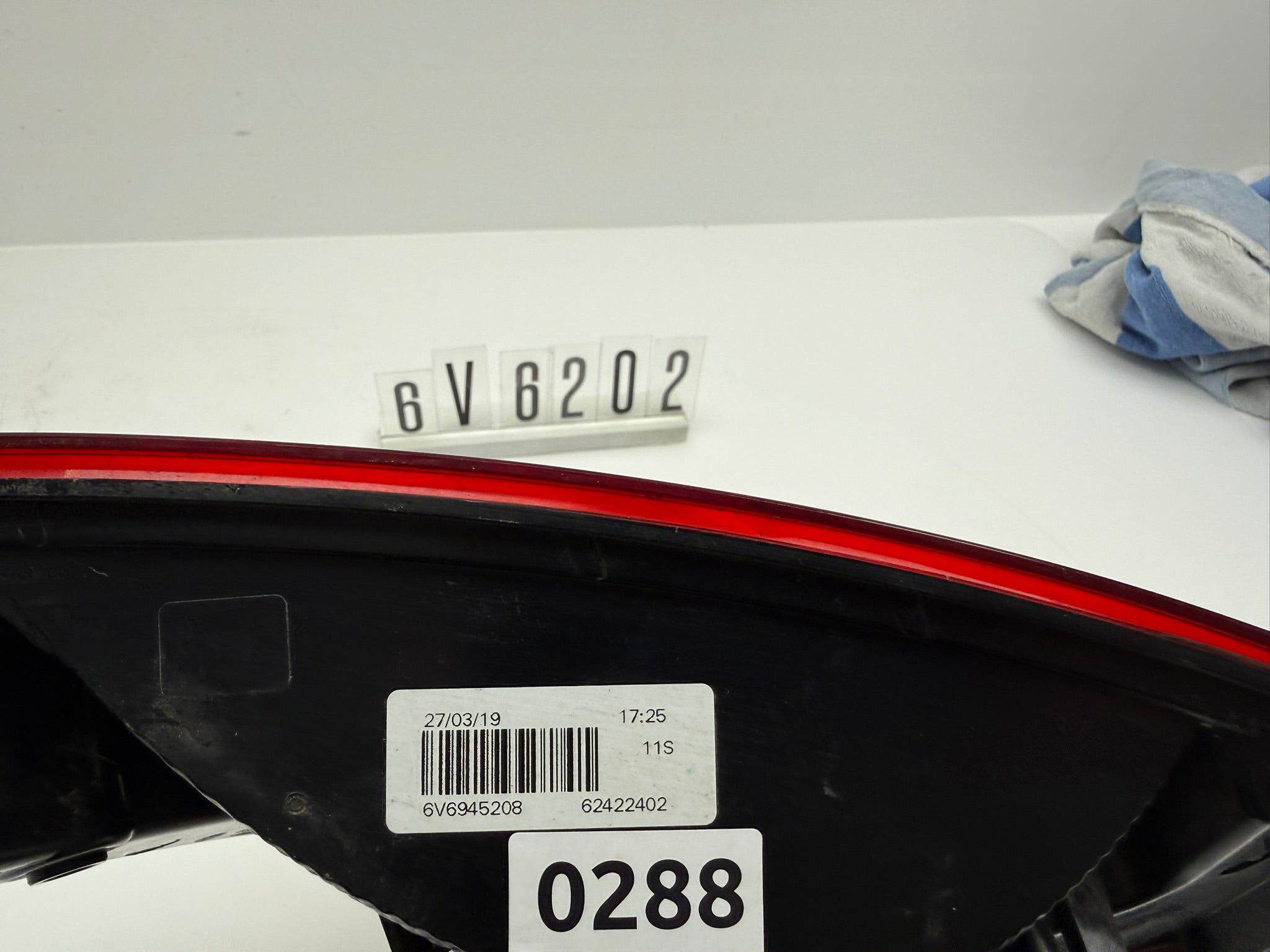 6V6 945208; 6V6 2 02; 288 SKODA FABIA III Rückleuchte rechts