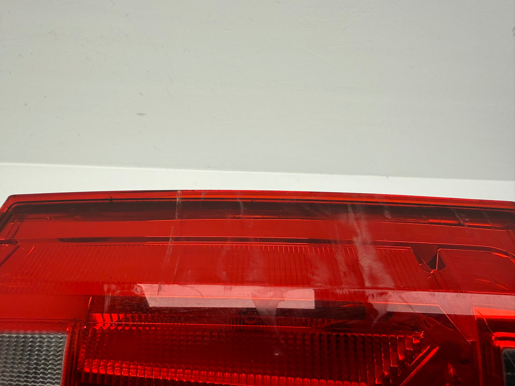 7E0945208; 7H5 2 01; 292 Volkswagen T6 Rückleuchte  Rechts