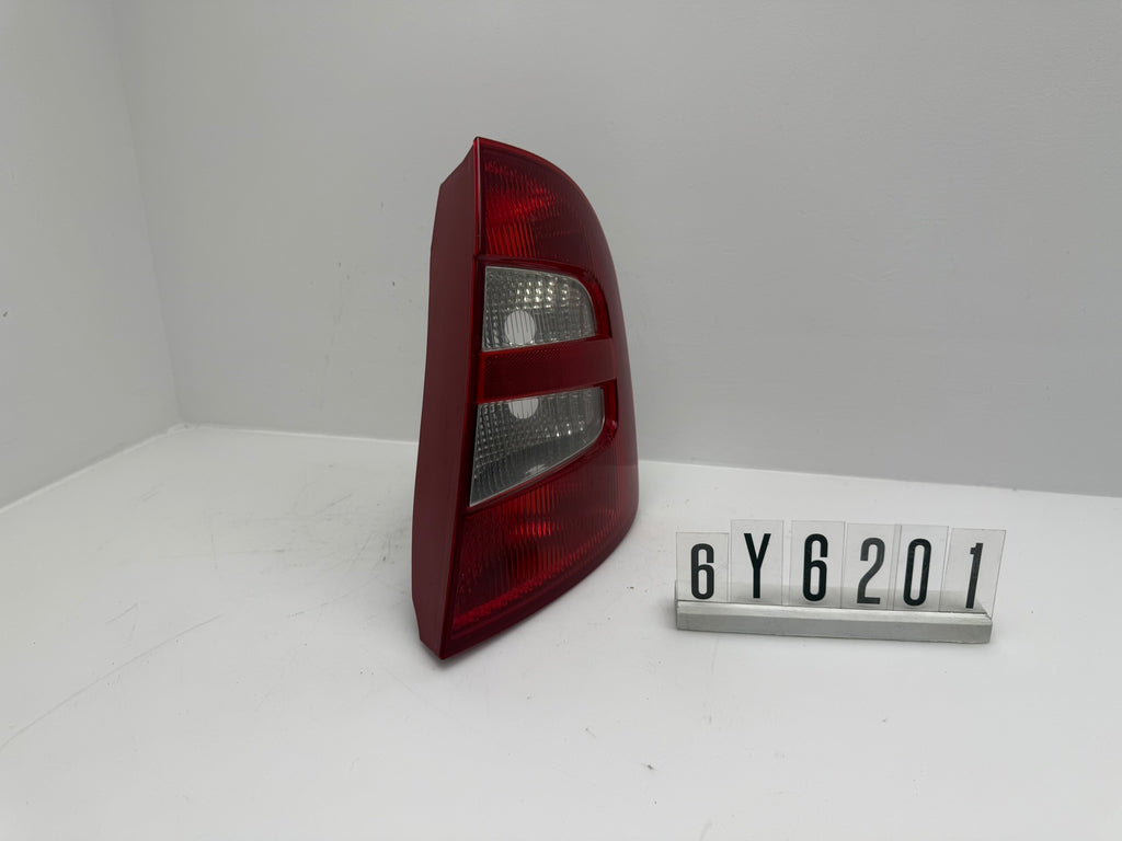 6Y6 945 096B; 6Y6 2 01; 295 SKODA FABIA MK1 Rückleuchte rechts