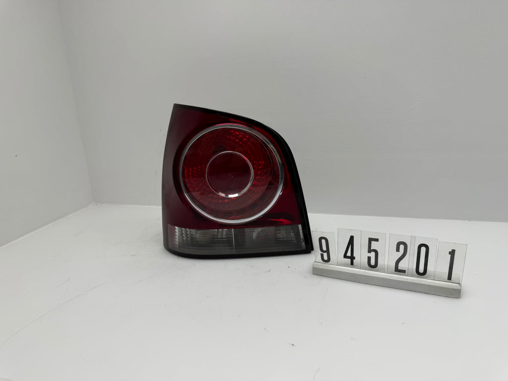 945 347;  945 2 01; 297 VW Polo 9N Rückleuchte links