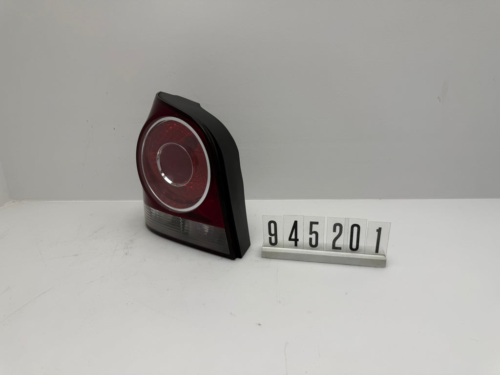 945 347;  945 2 01; 297 VW Polo 9N Rückleuchte links
