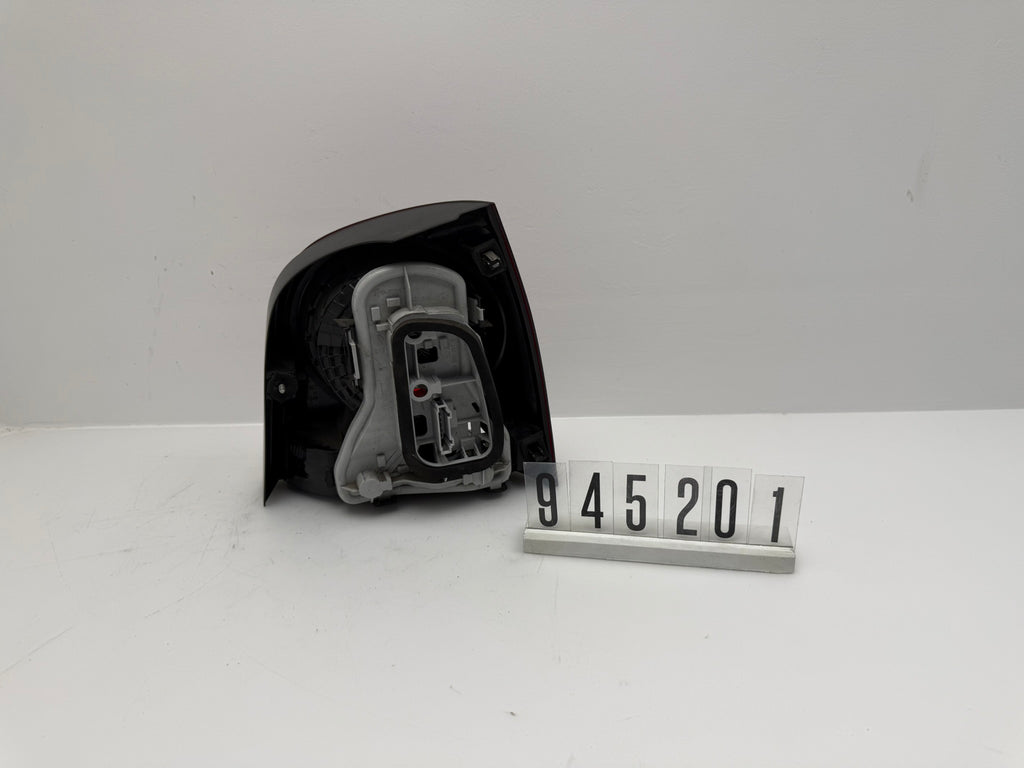 945 347;  945 2 01; 297 VW Polo 9N Rückleuchte links