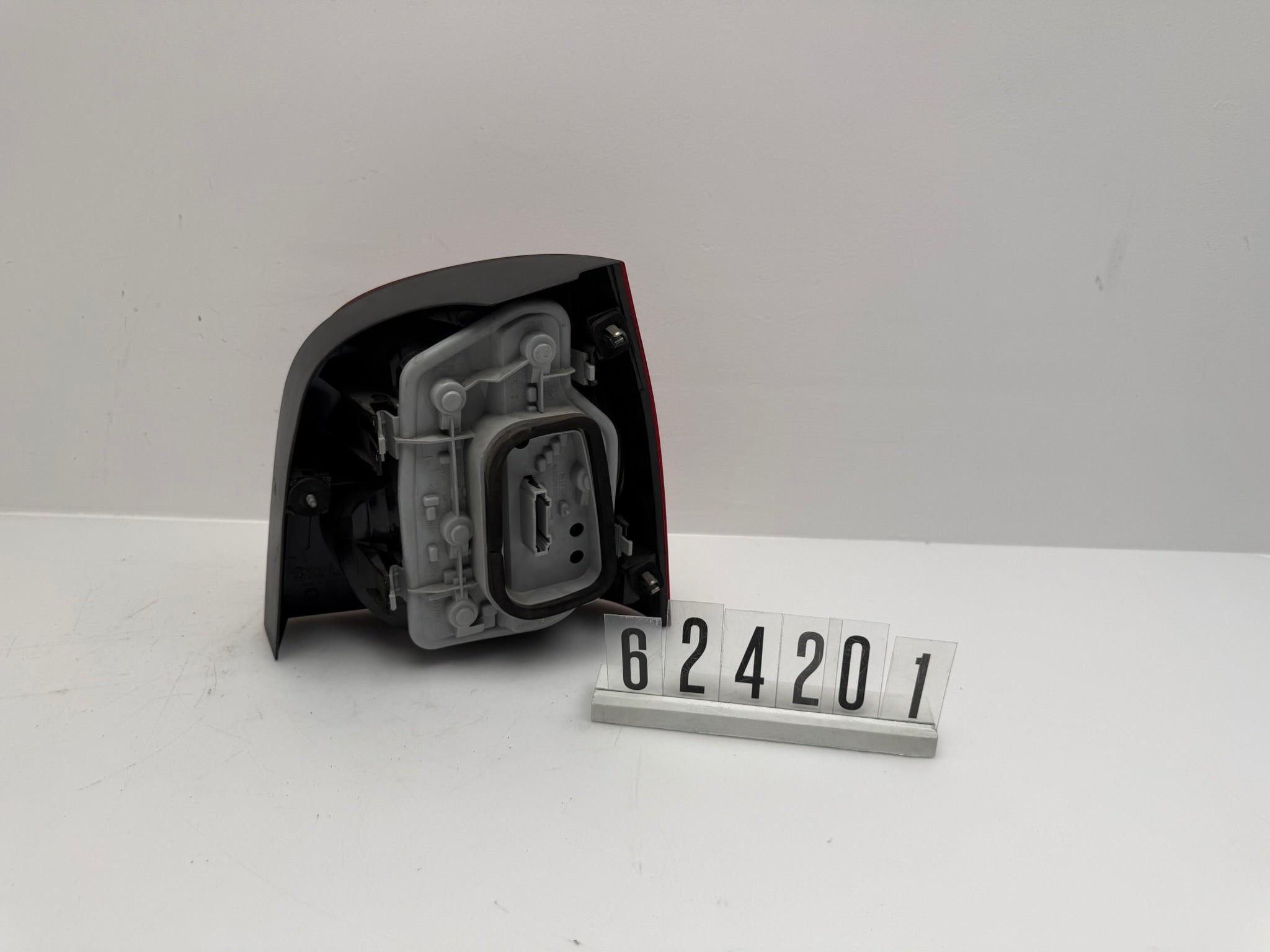 6Q6 945 095 G; 6Q6 2 01-02;  298-299 VW 9 N Polo 1.2 VOR Facelift Rückleuchte Links