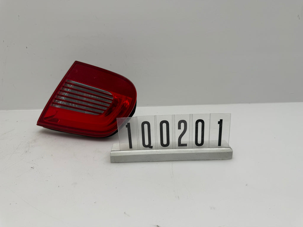 1Q0 945 094; 1Q0 2 01; 303 VW EOS 1F Rückleuchte rechts innen