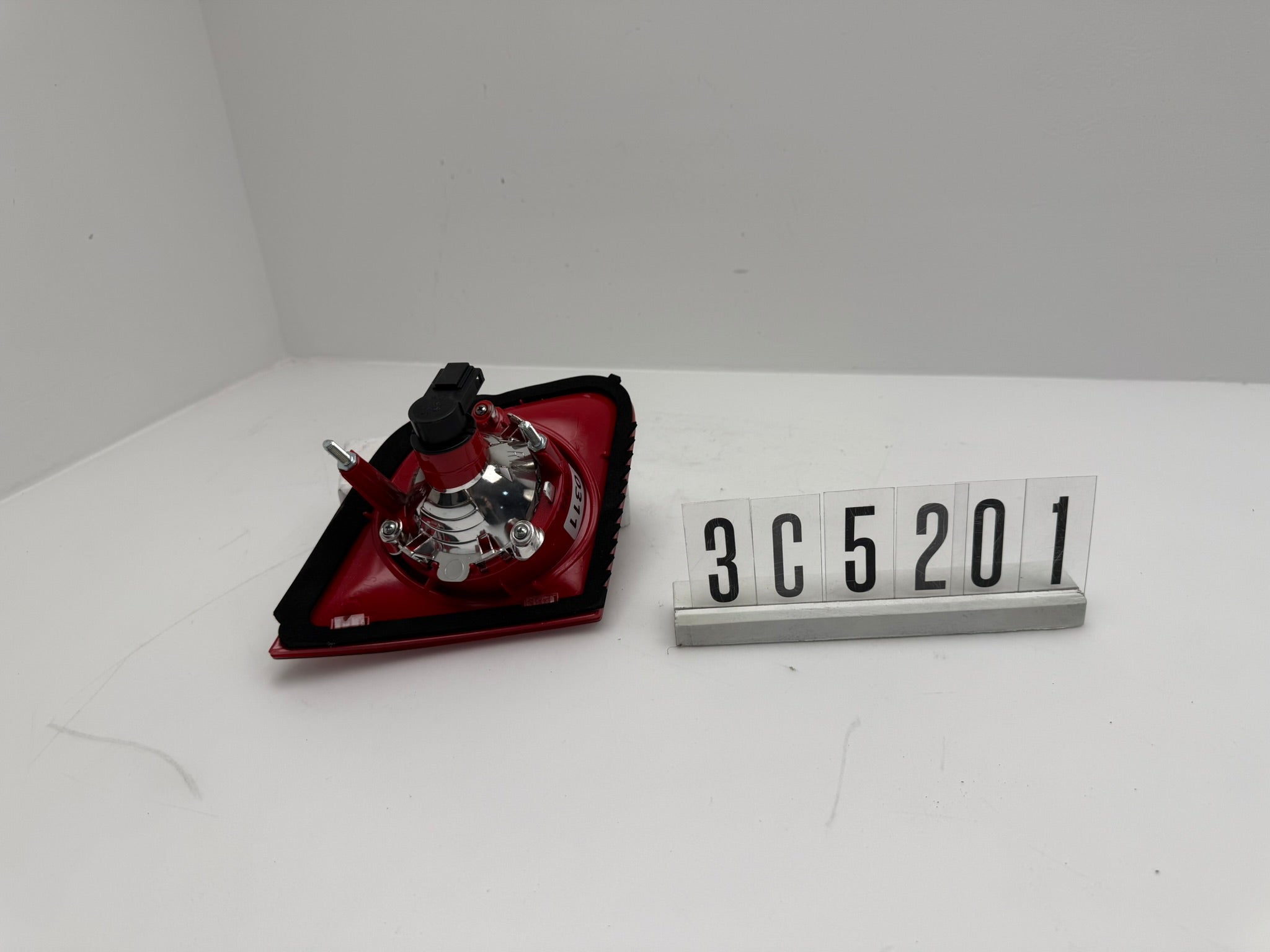 3C5.945.094 E; 3C5 2 01: 311 VW PASSAT 3C Rückleuchte rechts innen