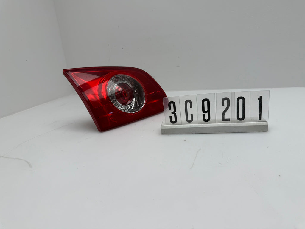 3C9 945 093; 3C9 2 02; 312VW Passat 3C Rückleuchte links innen