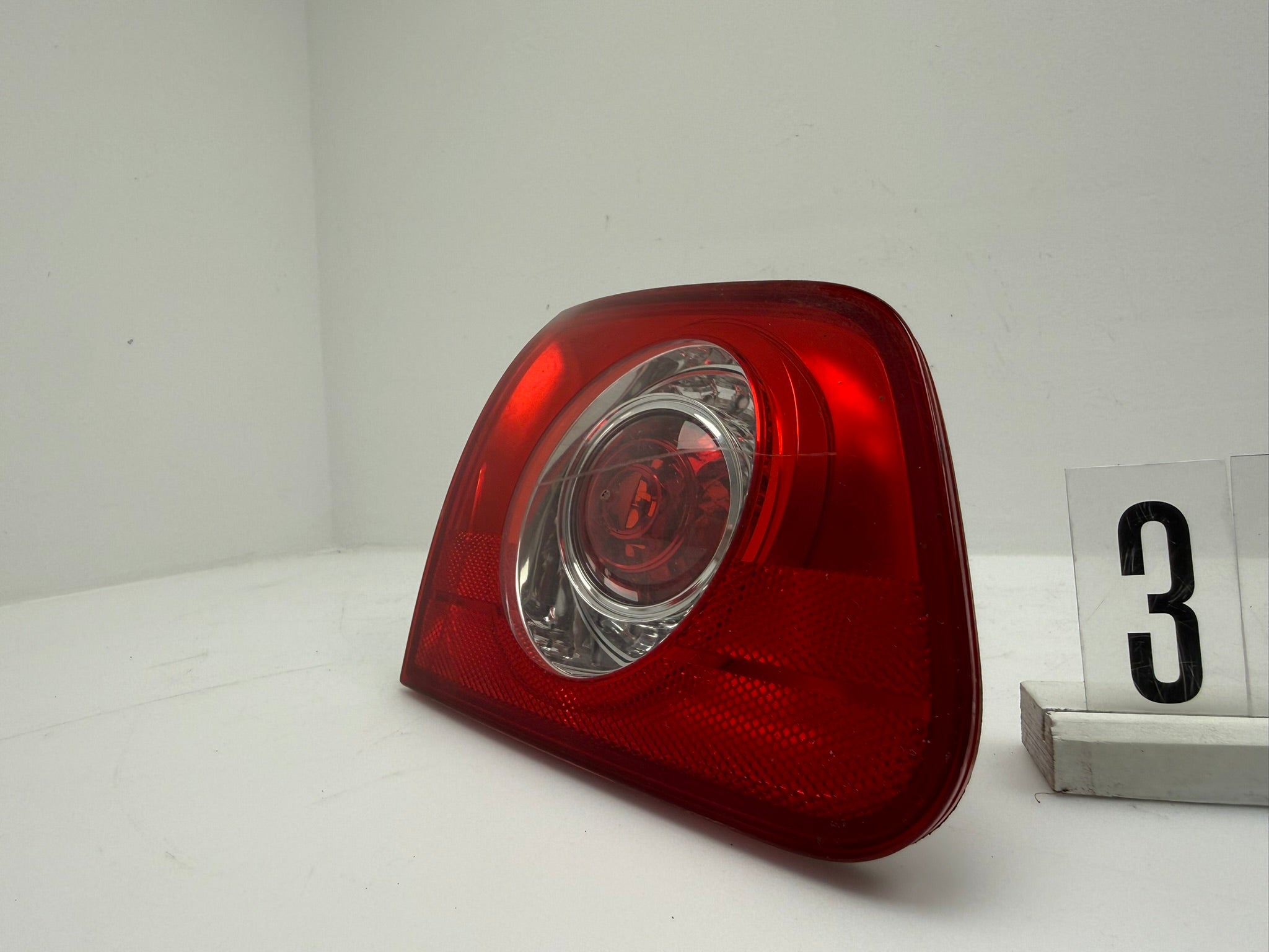 3C9 945 093; 3C9 2 02; 312VW Passat 3C Rückleuchte links innen