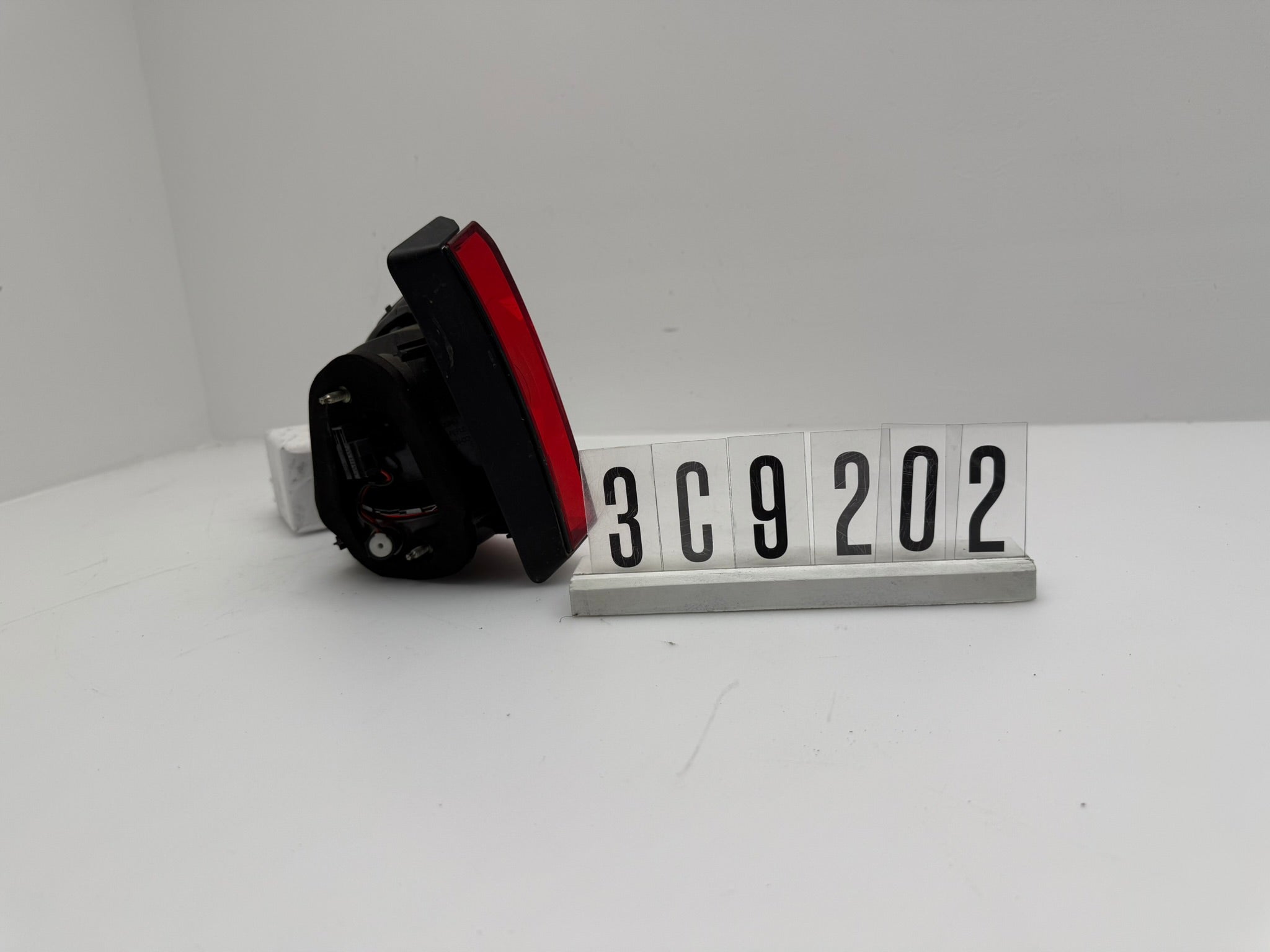 5N0945093B; 3C9 2 02; 313 VW Tiguan Rückleuchte links