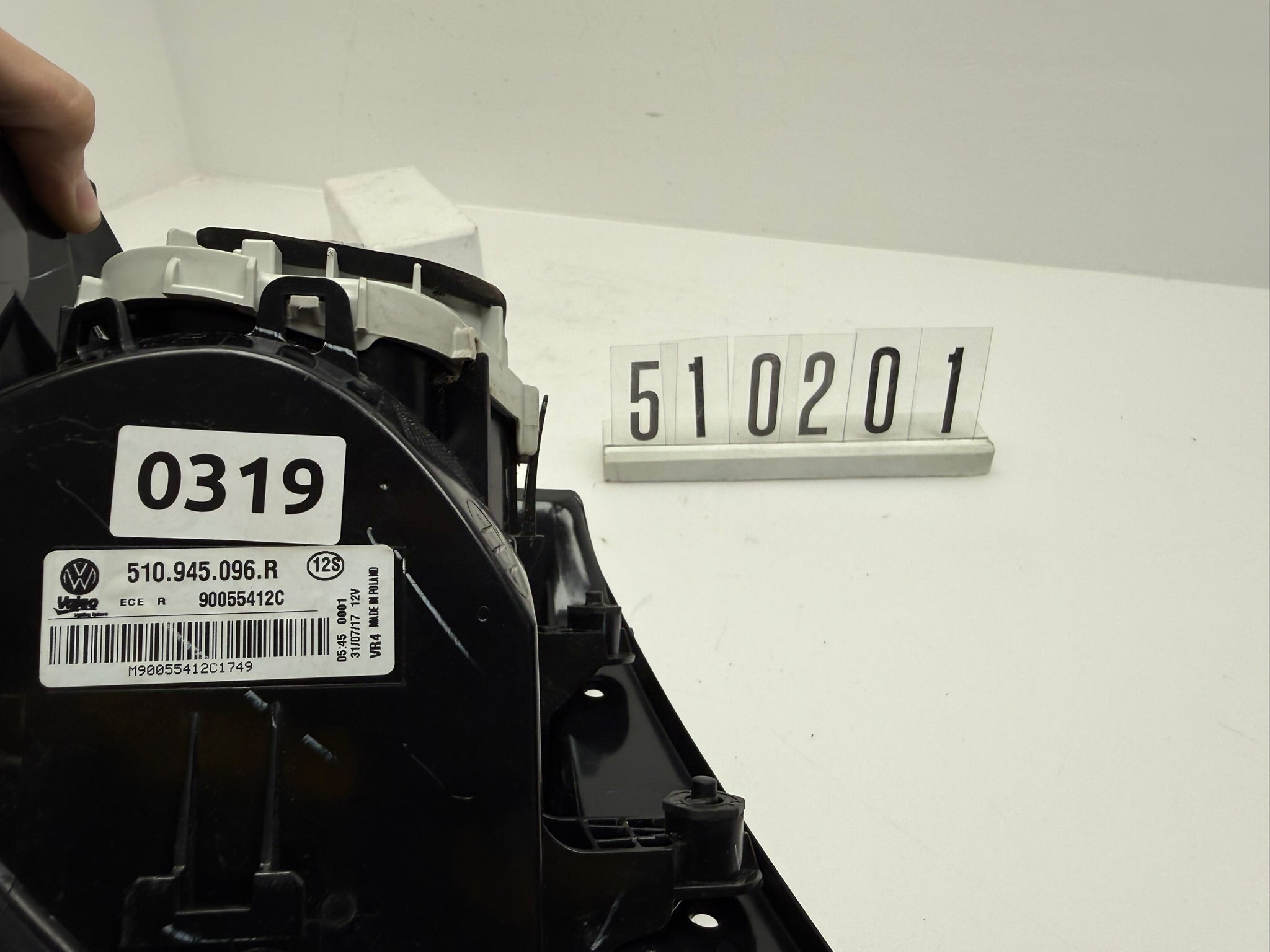 510.945.096; 510 2 01; 319  VW Golf Sportsvan Rückleuchte Rechts