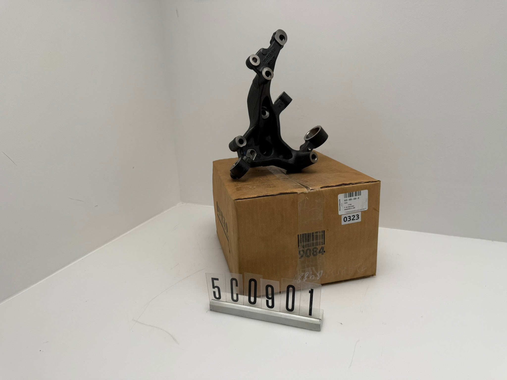 5C0-505-435-B; 5C0 9 01; 323  VW PASSAT B7  BEETLE 5C JETTA ACHSSCHENKEL RADAUFHÄNGUNG HINTEN LINKS