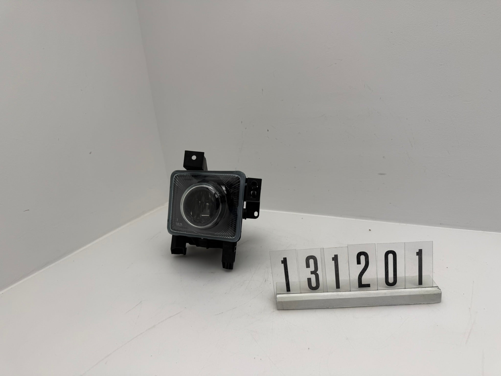 5901100001 STO55218; 131 2 01-02; 324-325Opel Vectra C Nebelscheinwerfer rechts